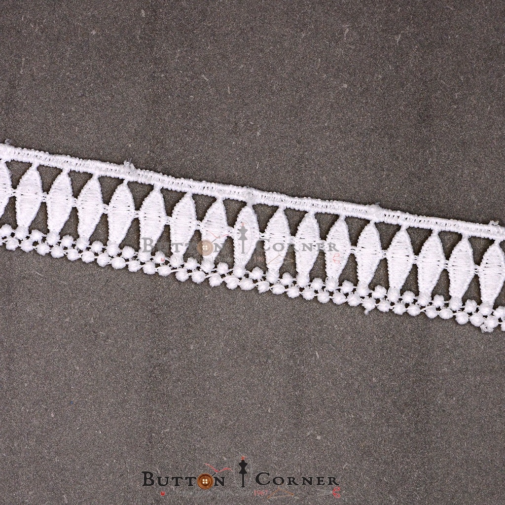 One Side Border Shuttle Lace