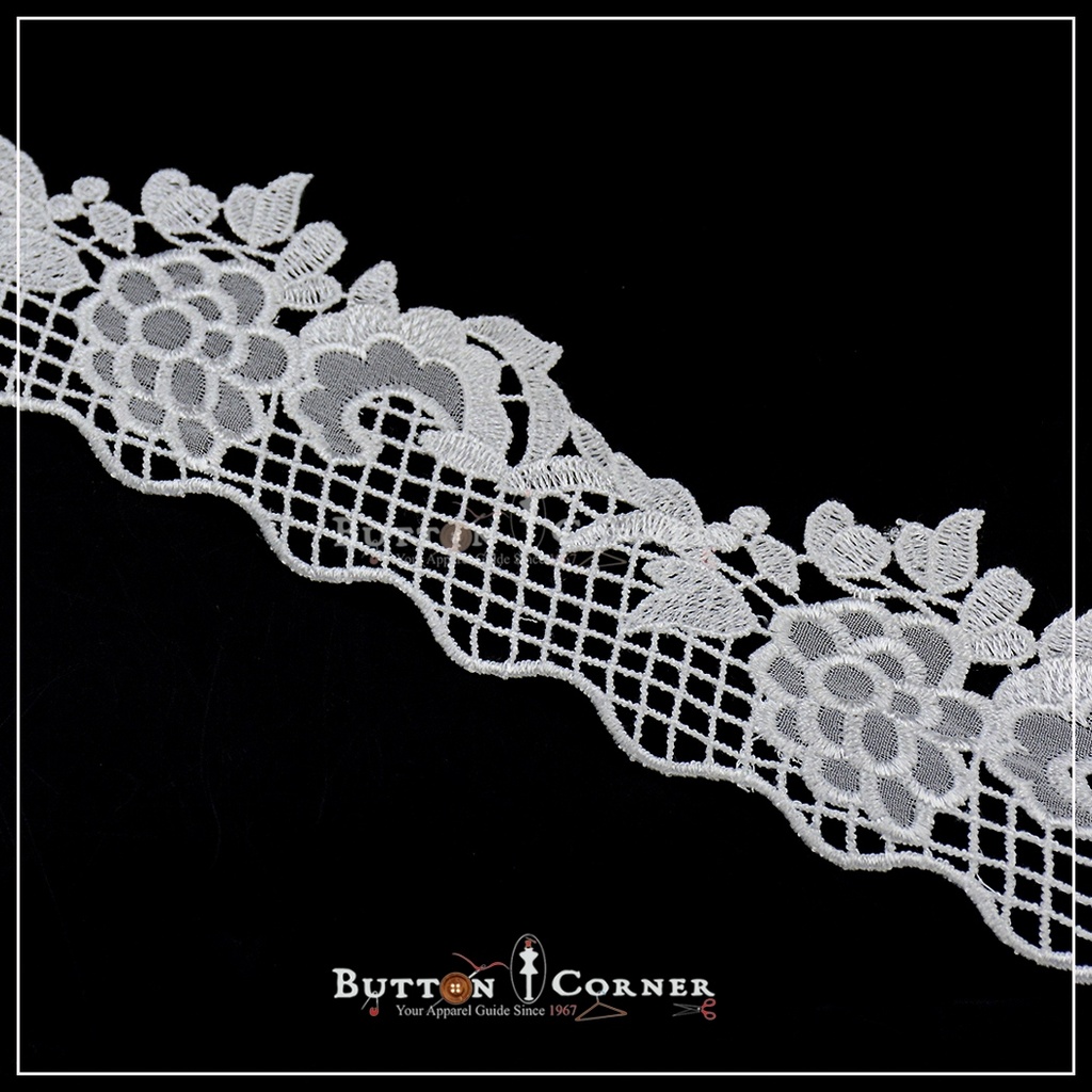 Zigzag Border Shuttle Lace