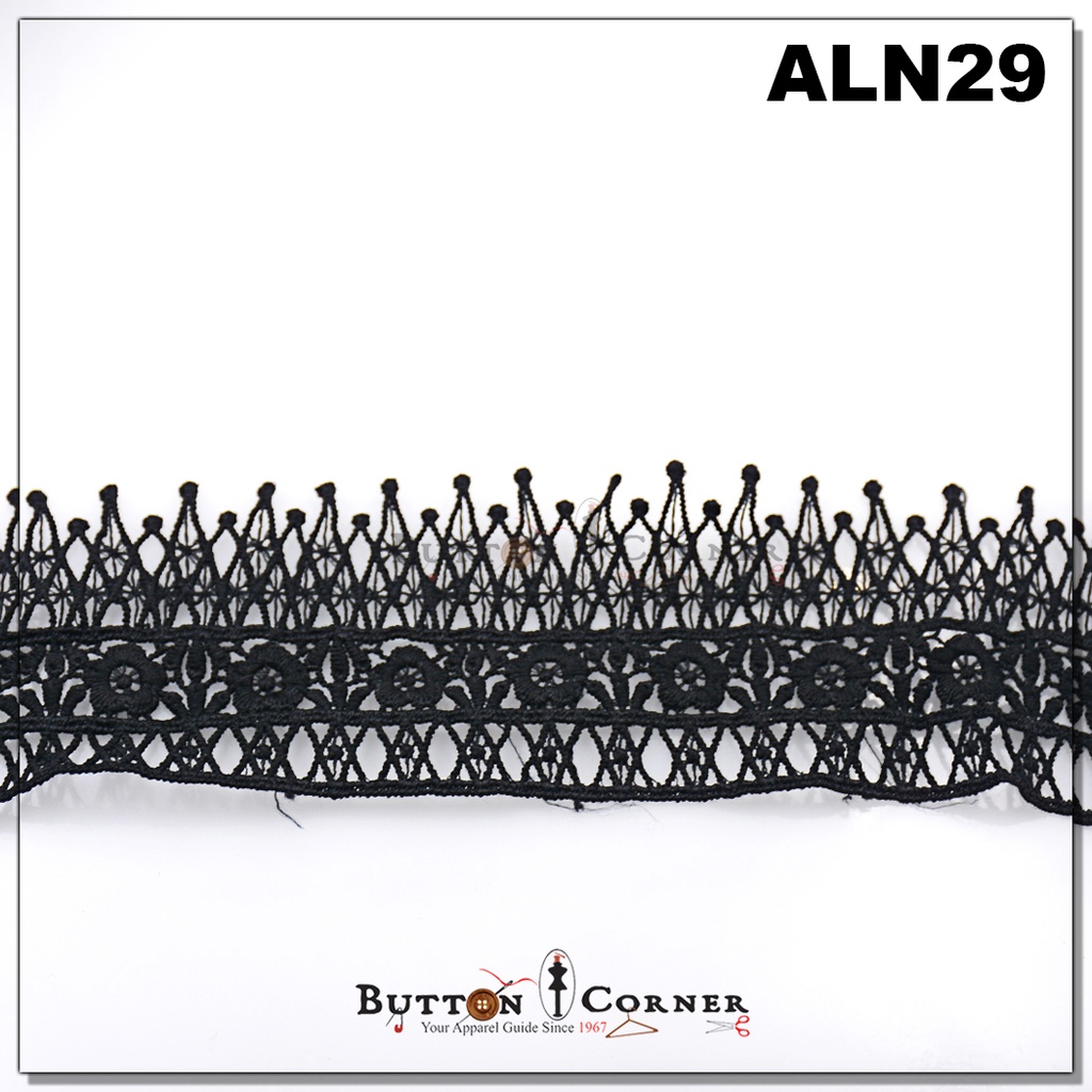 One Side Border Shuttle Lace