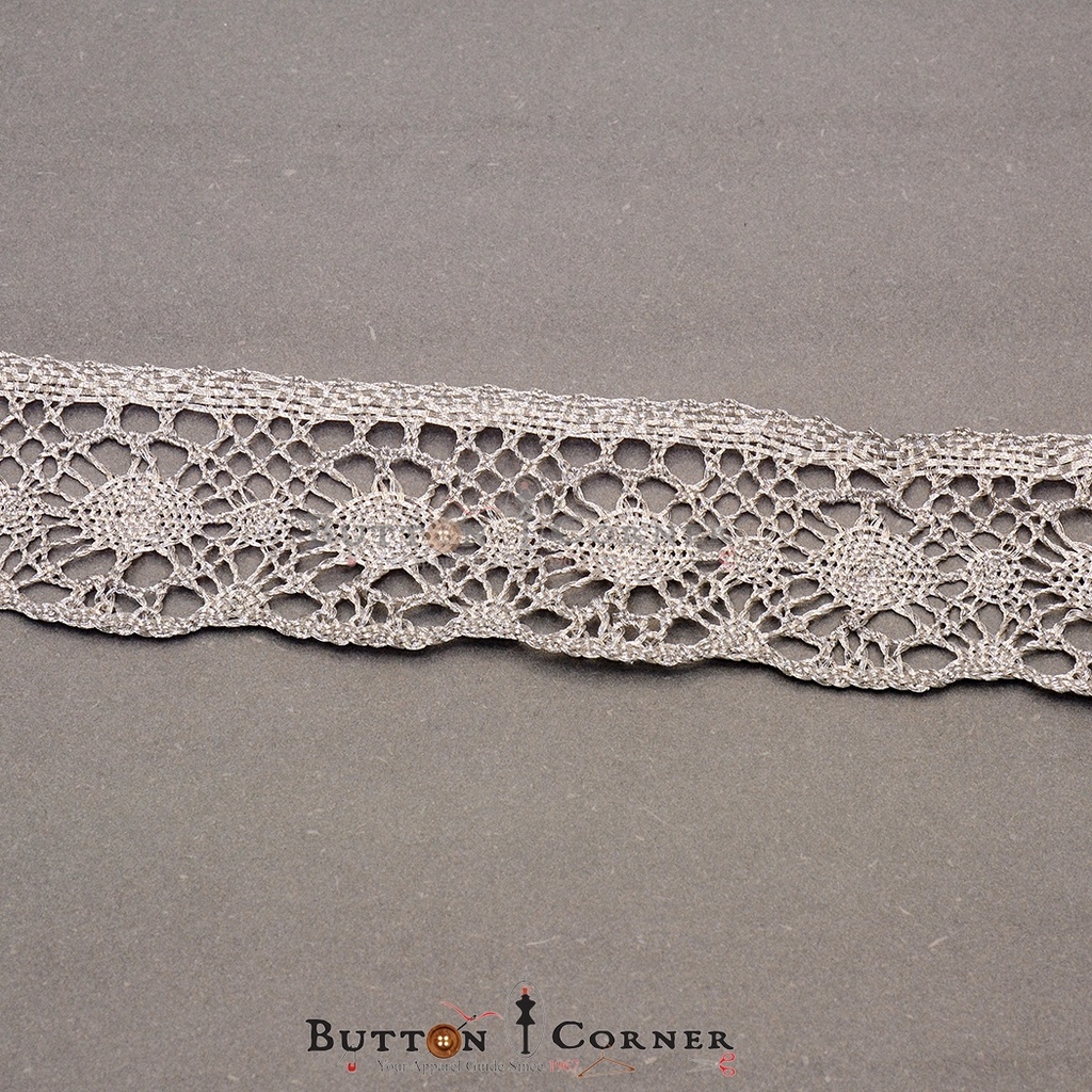 One Side Border Metallic Yarn Lace
