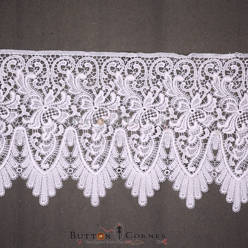 One Side Border Shuttle Lace