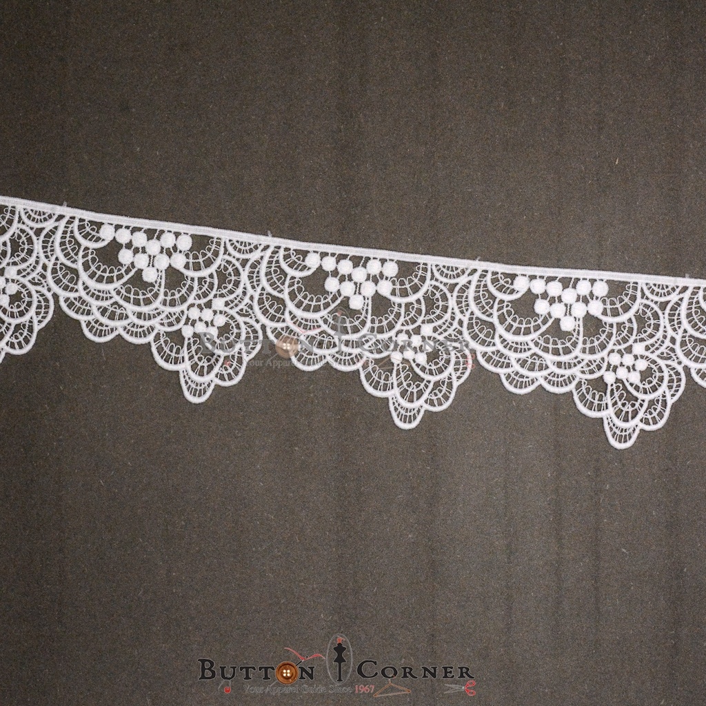 One Side Border Shuttle Lace
