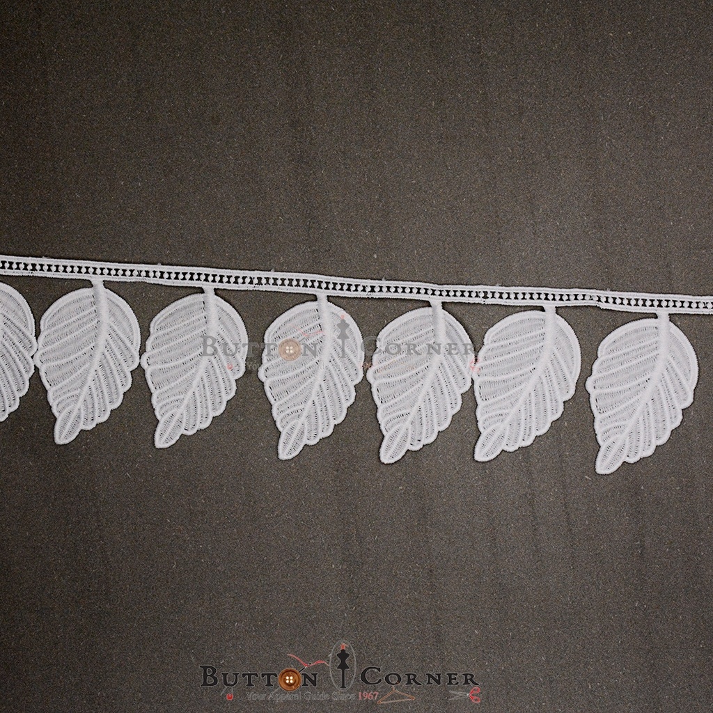 One Side Border Shuttle Lace