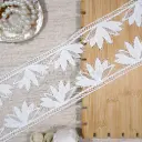 Flower Design Border Shuttle Lace
