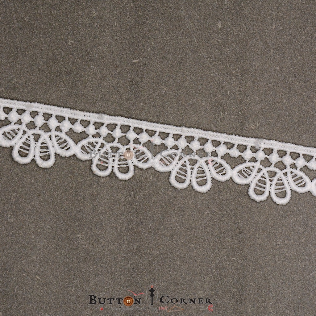 One Side Border Shuttle Lace