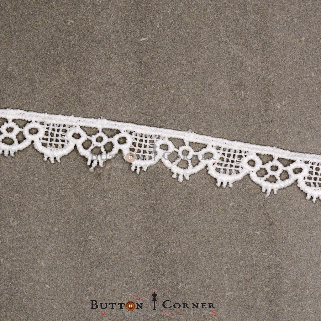 One Side Border Shuttle Lace