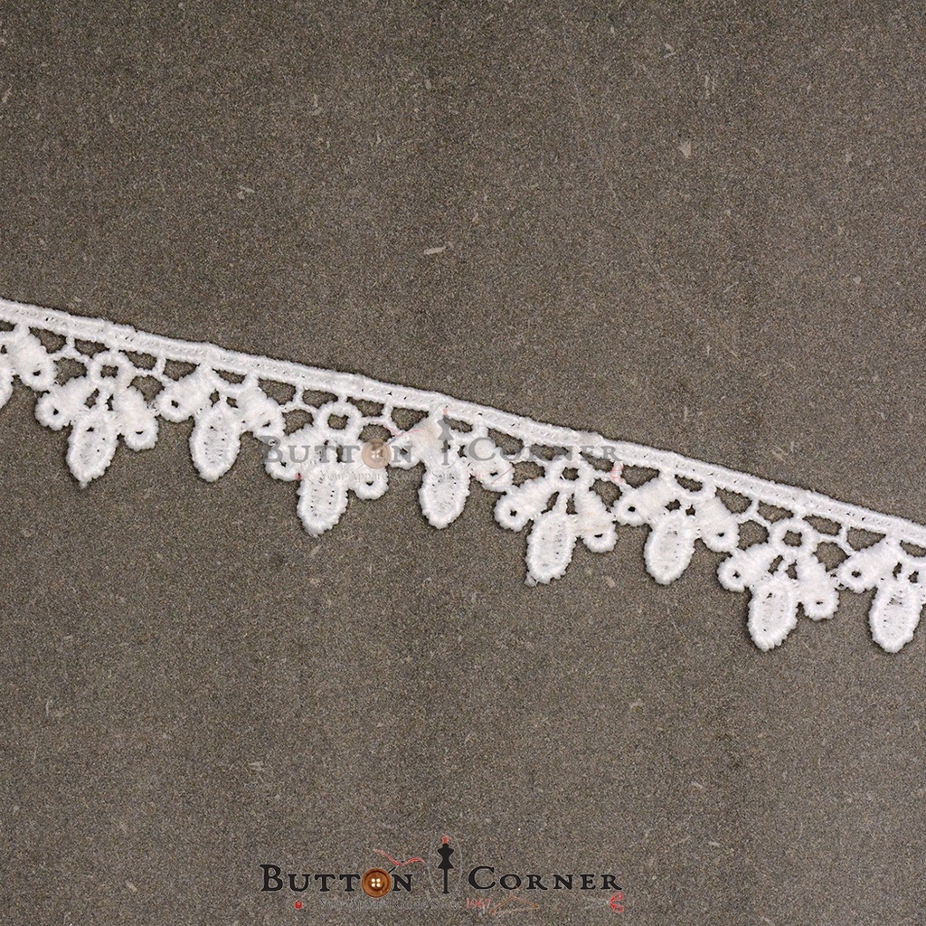 One Side Border Shuttle Lace