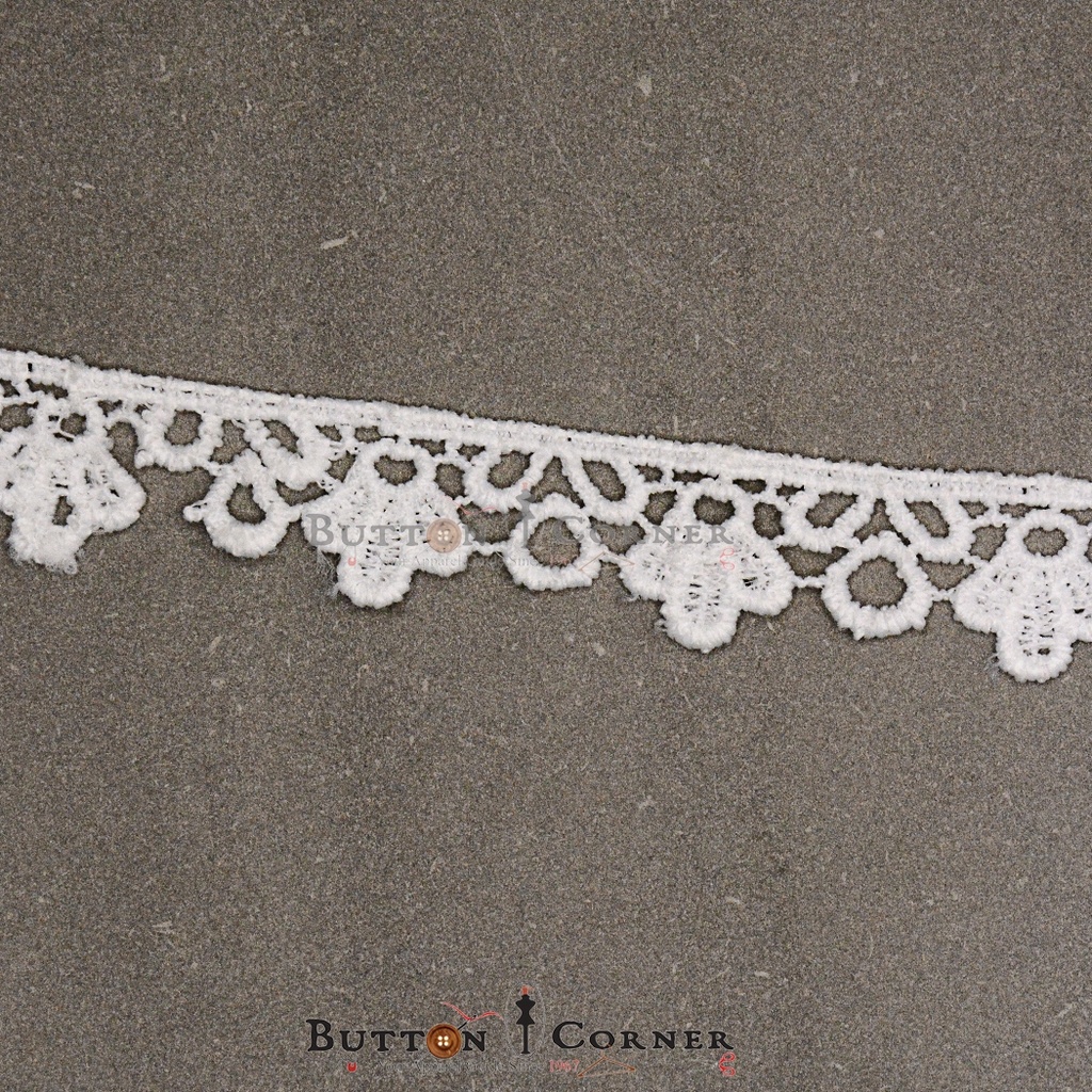One Side Border Shuttle Lace