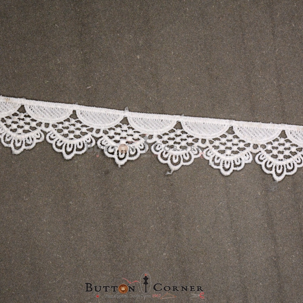 One Side Border Shuttle Lace