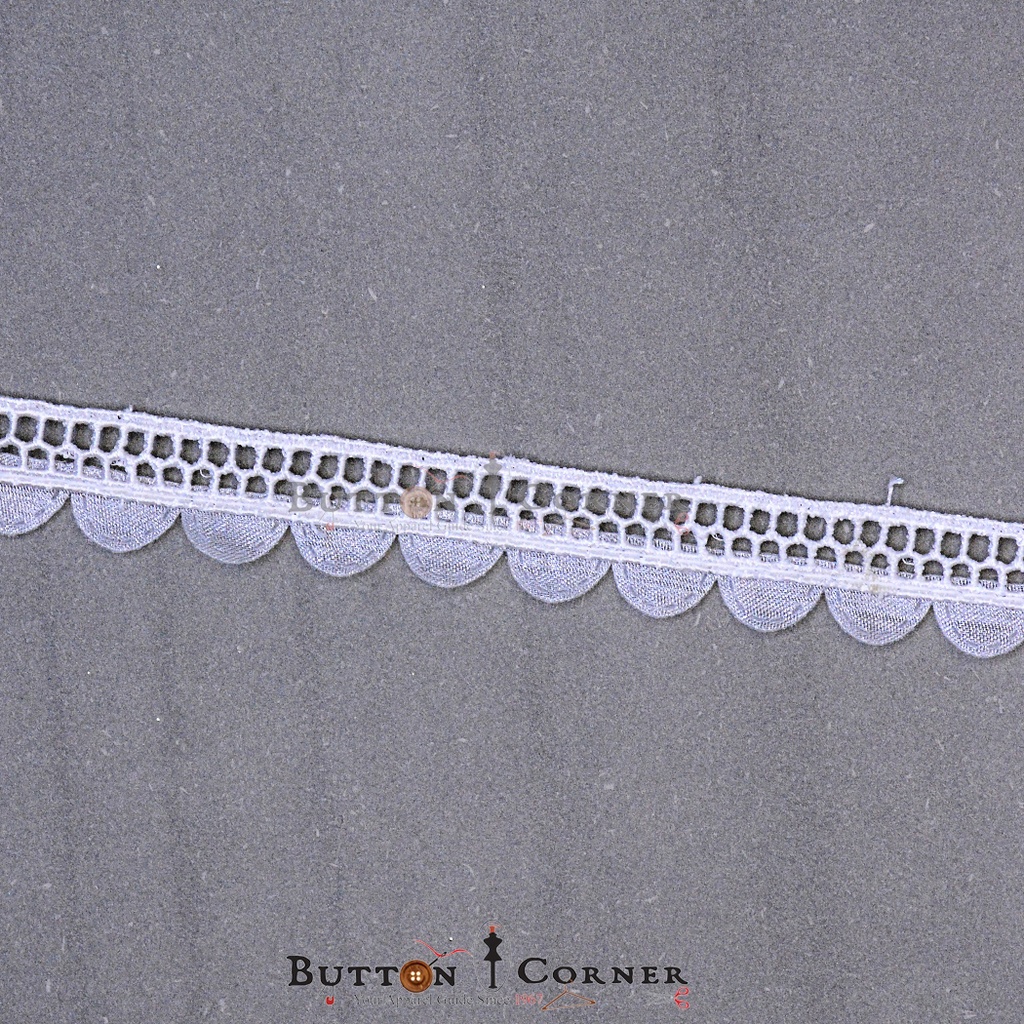 One Side Border Shuttle Lace
