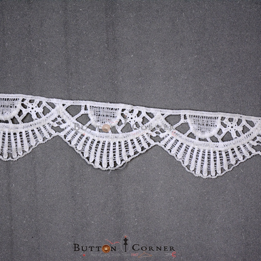 One Side Border Shuttle Lace