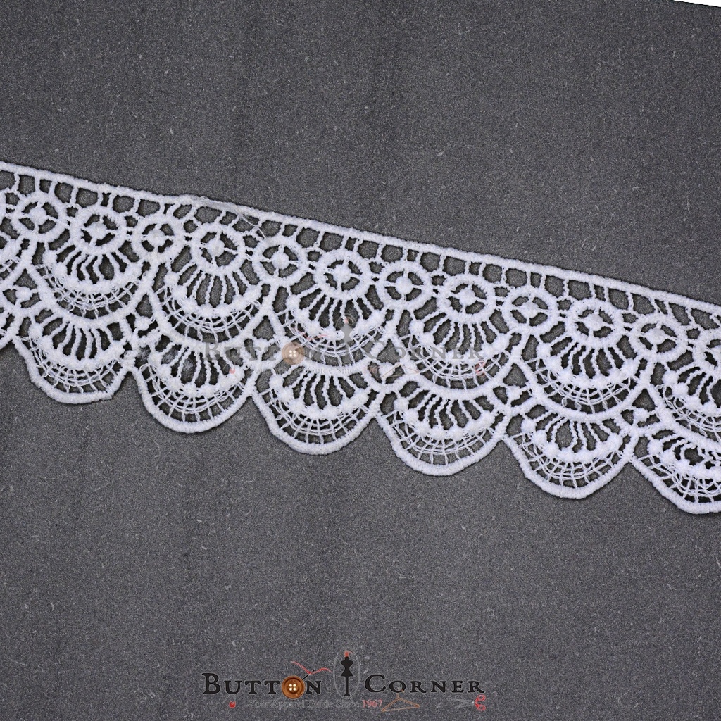 One Side Border Shuttle Lace
