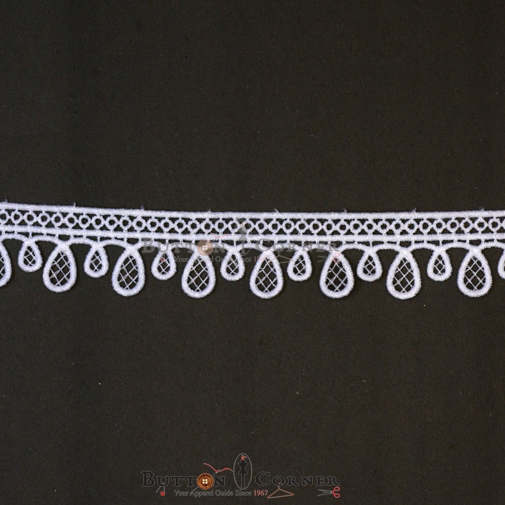 One Side Border Shuttle Lace