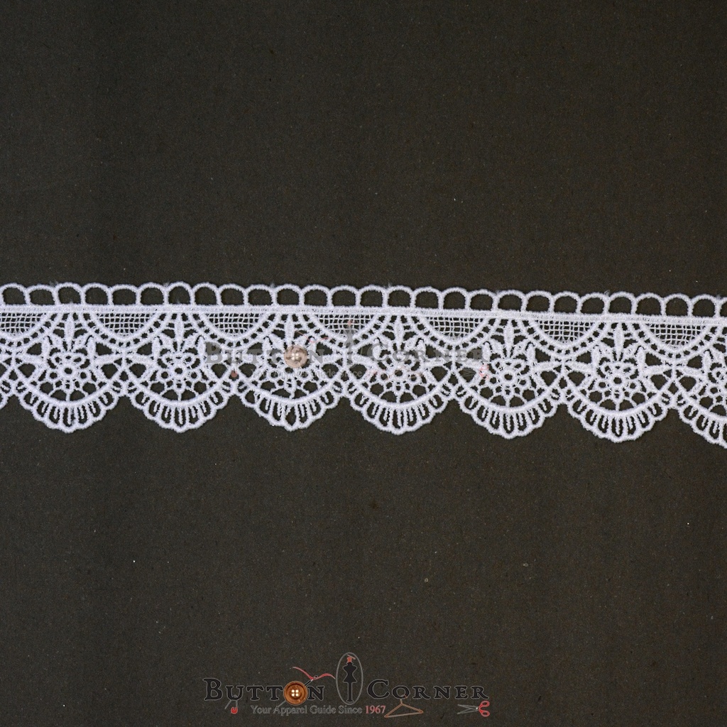 One Side Border Shuttle Lace
