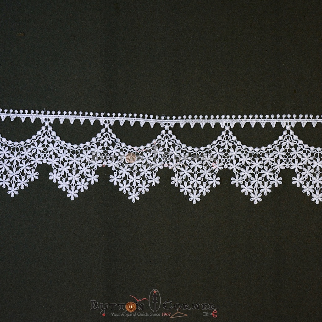 One Side Border Shuttle Lace