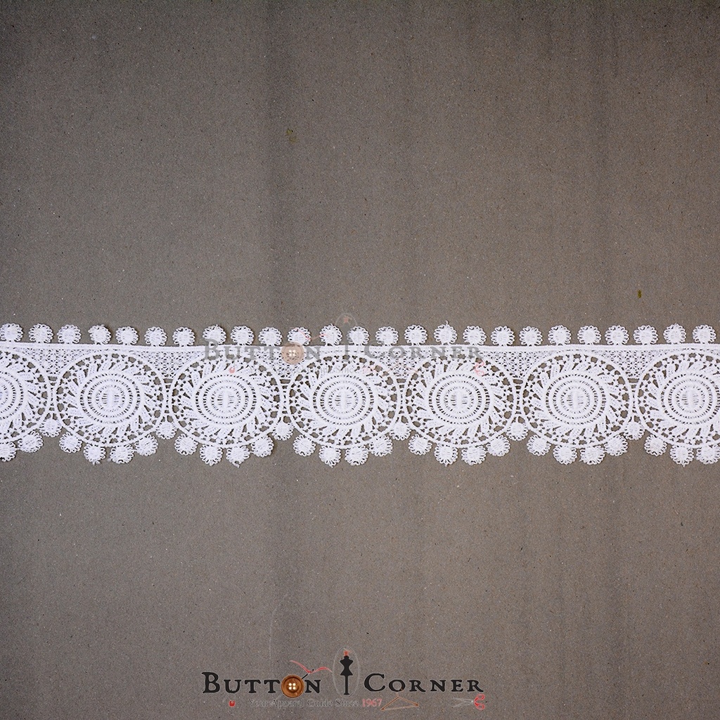 One Side Border Shuttle Lace