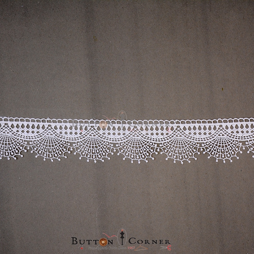 One Side Border Shuttle Lace