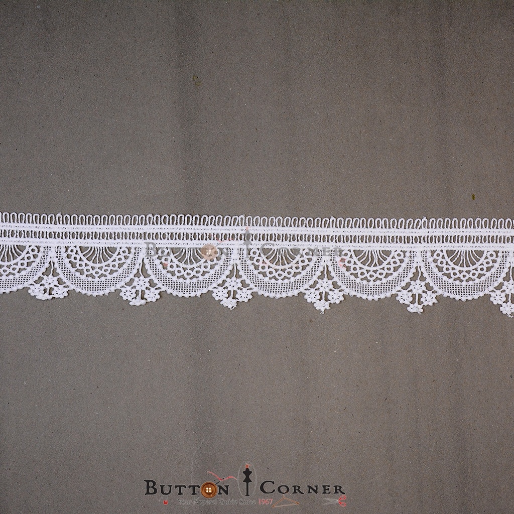 One Side Border Shuttle Lace