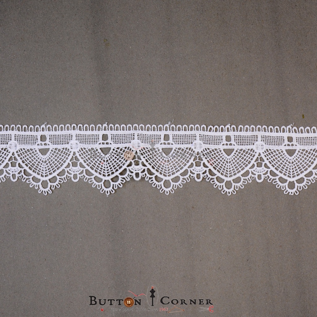 One Side Border Shuttle Lace