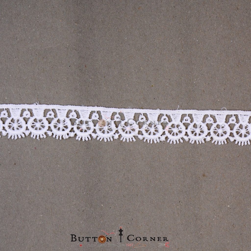 One Side Border Shuttle Lace