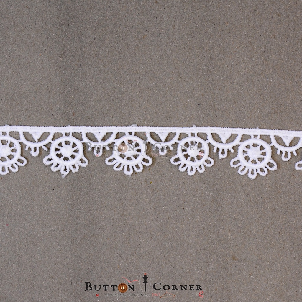 One Side Border Shuttle Lace