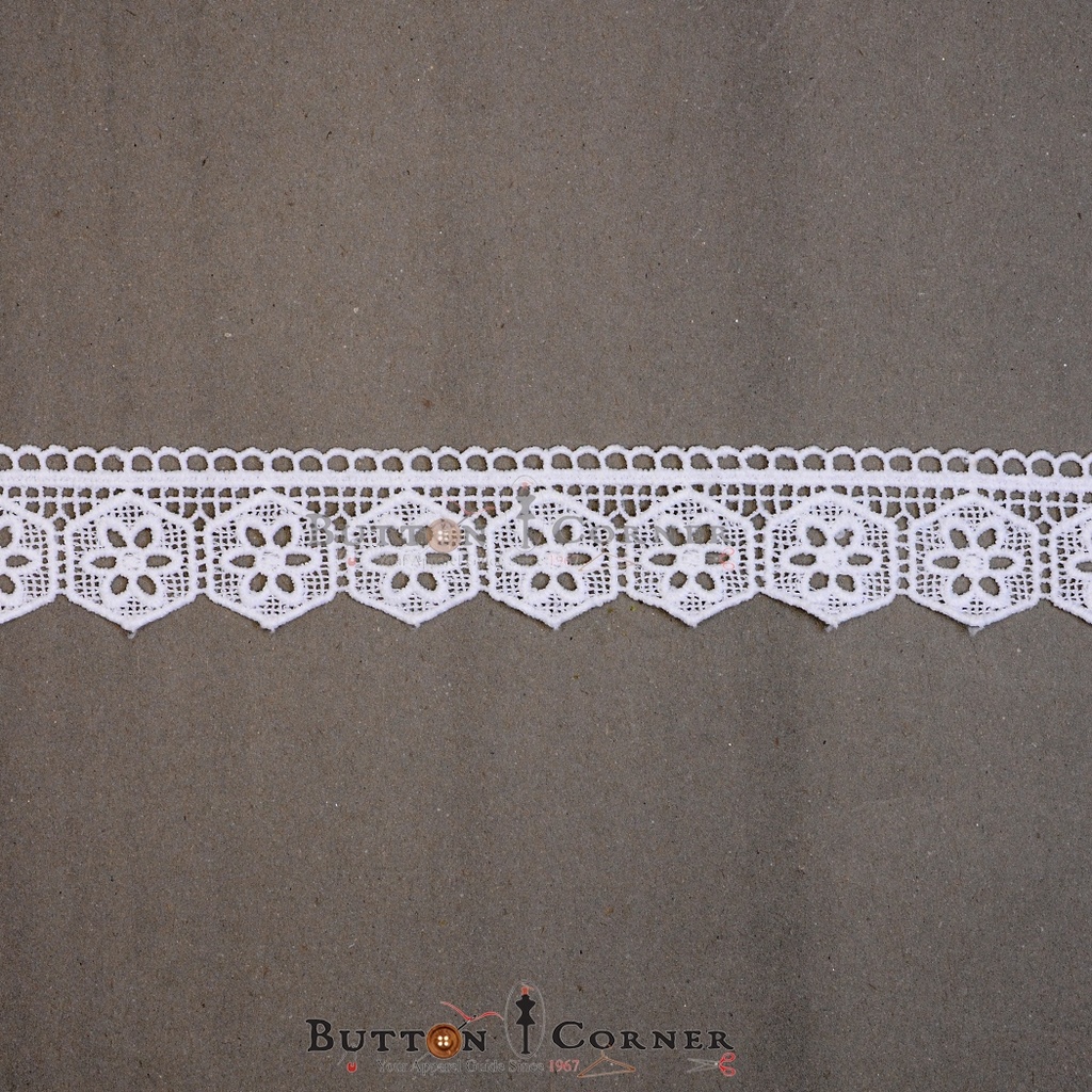 One Side Border Shuttle Lace