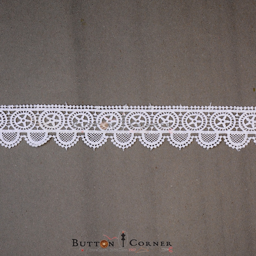 One Side Border Shuttle Lace