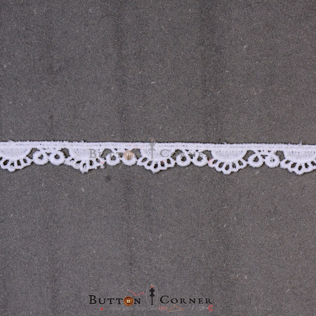 One Side Border Shuttle Lace