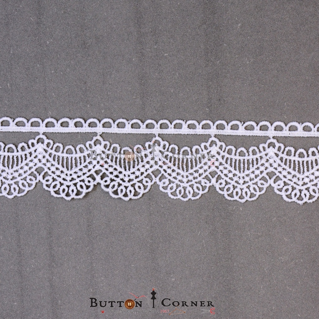 One Side Border Shuttle Lace