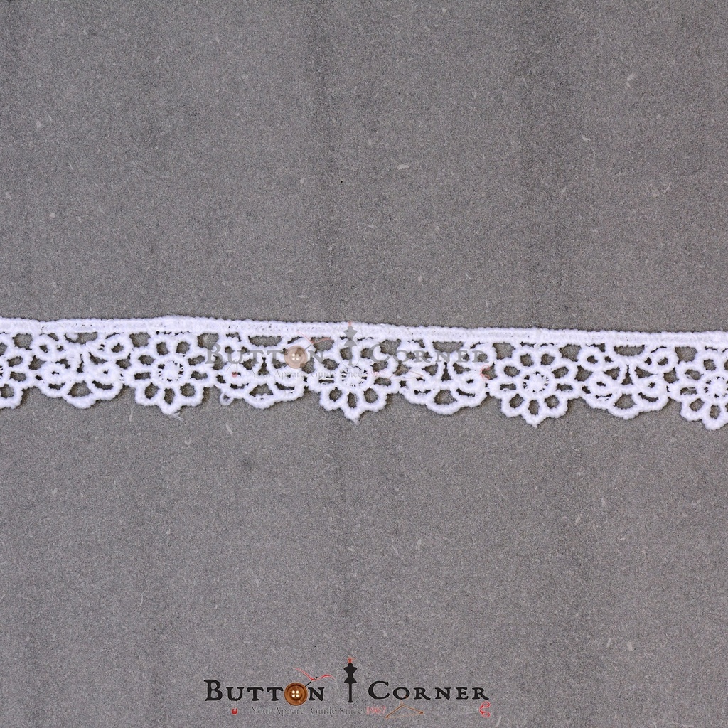 One Side Border Shuttle Lace