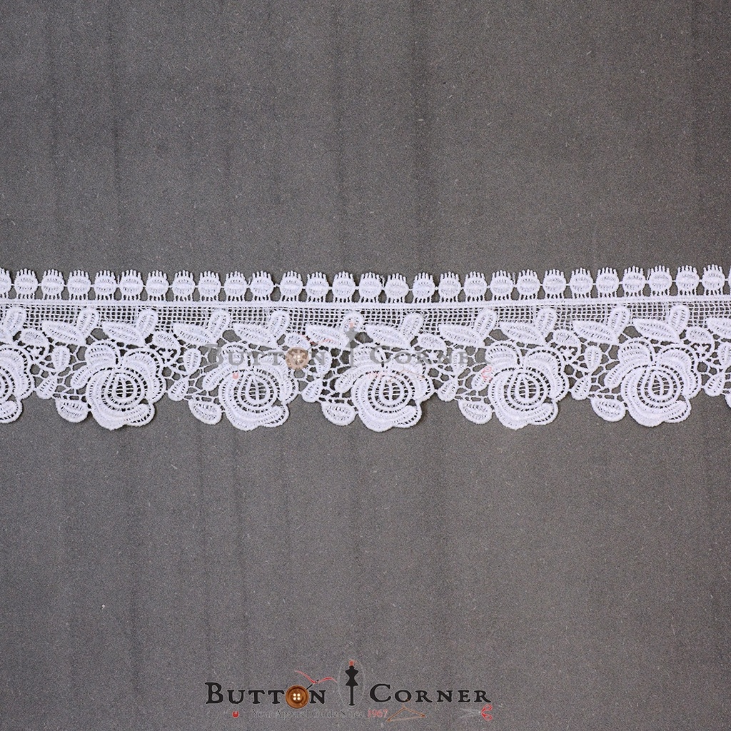 One Side Border Shuttle Lace