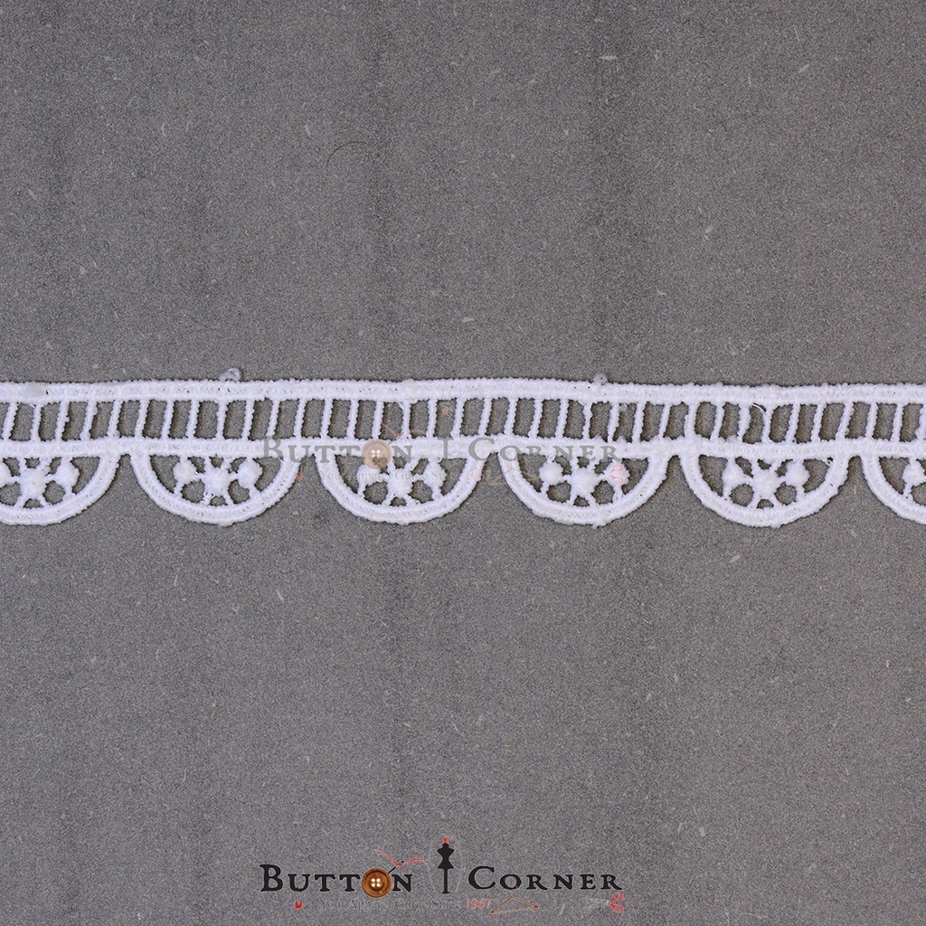 One Side Border Shuttle Lace