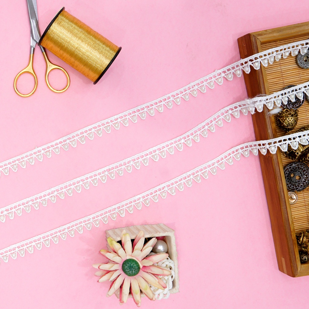 Pearl Shuttle Lace