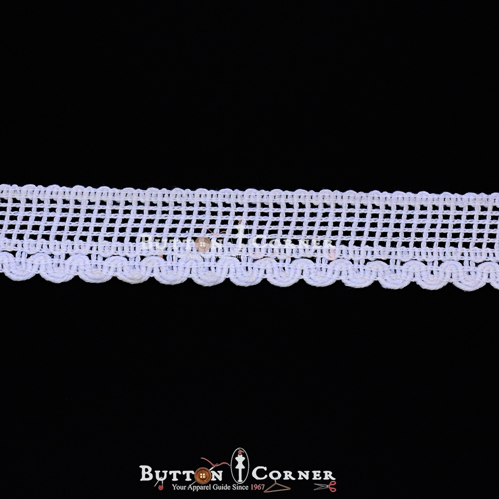 One Sde Border Shuttle Lace
