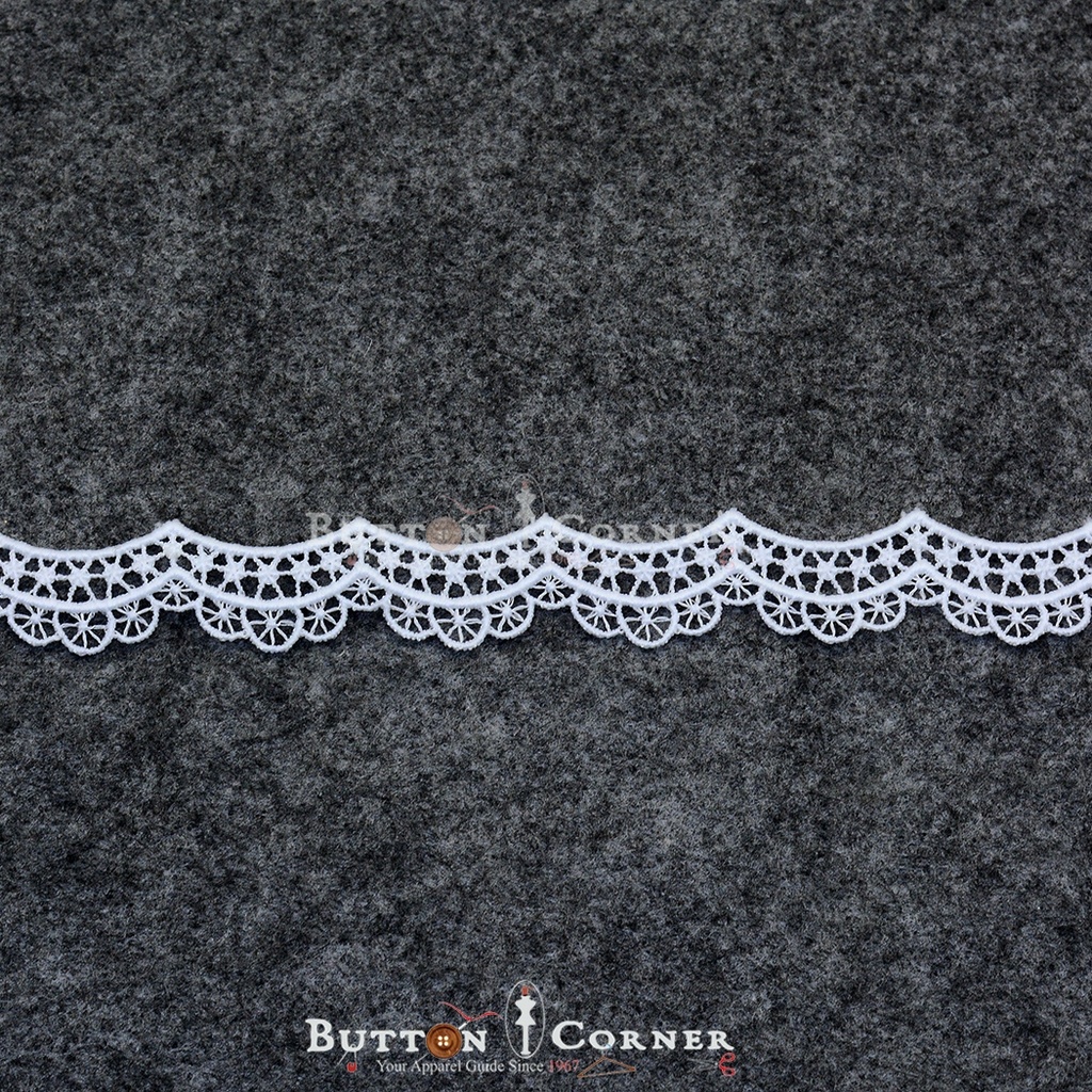 One Side Border Shuttle Lace