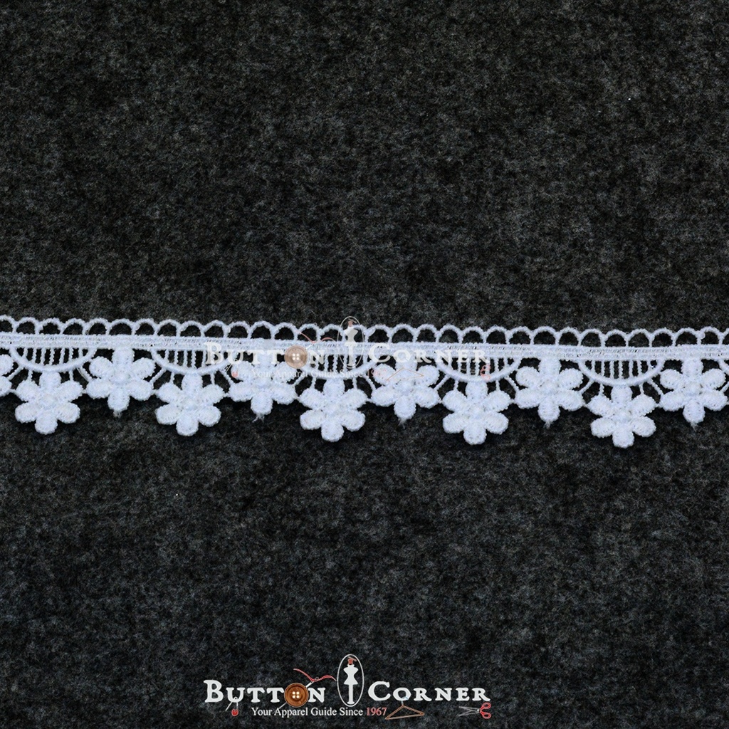 One Side Border Shuttle Lace