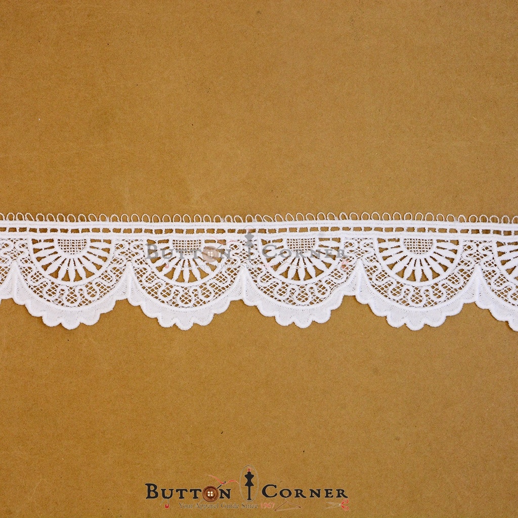 One Side Border Shuttle Lace