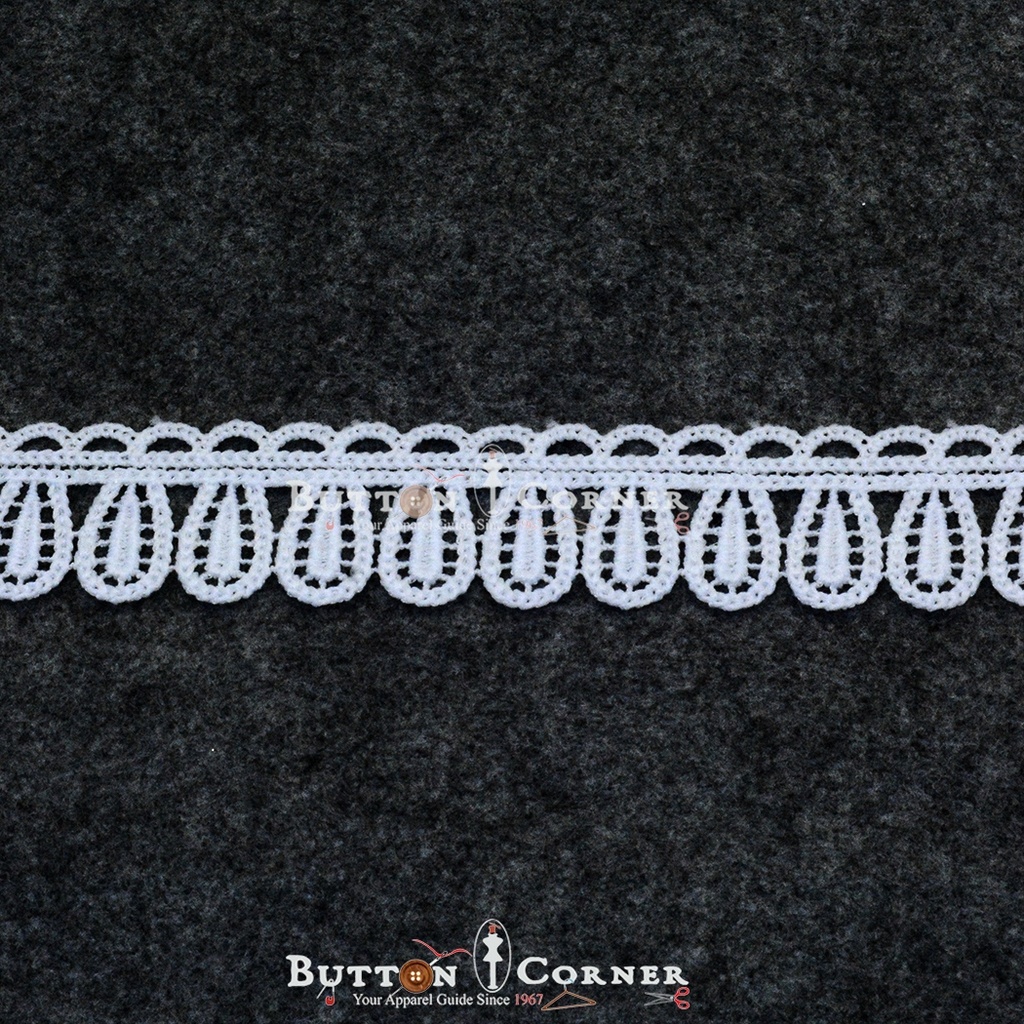One Side Border Shuttle Lace