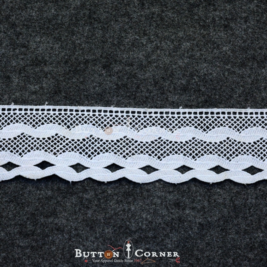 One Side Border Shuttle Lace