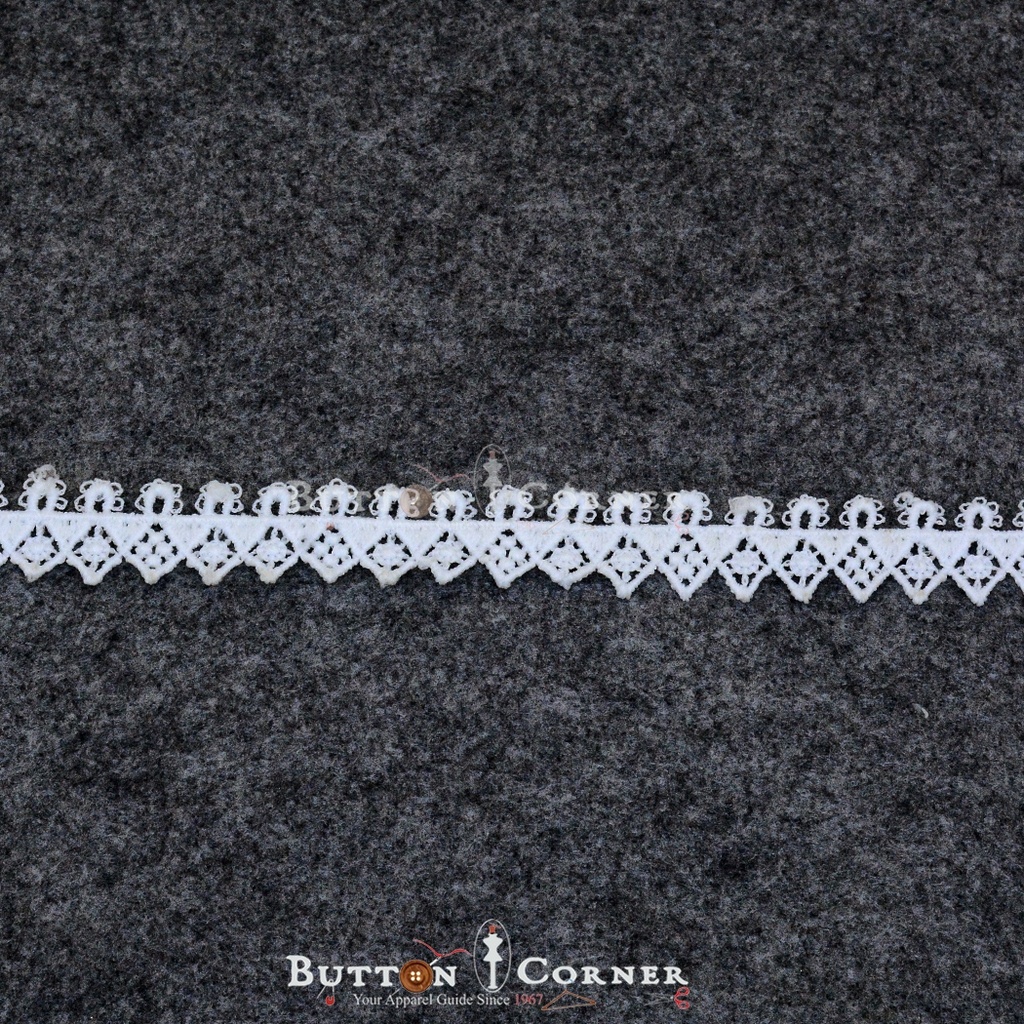 One Side Border Shuttle Lace