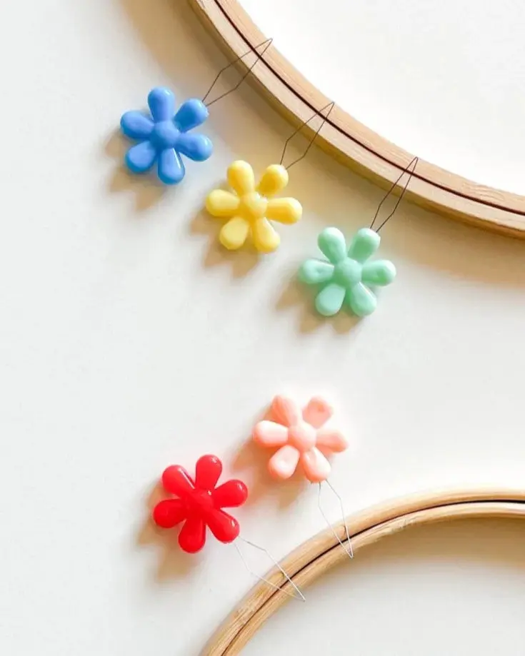 Flower Shape Colorful Needle Threader