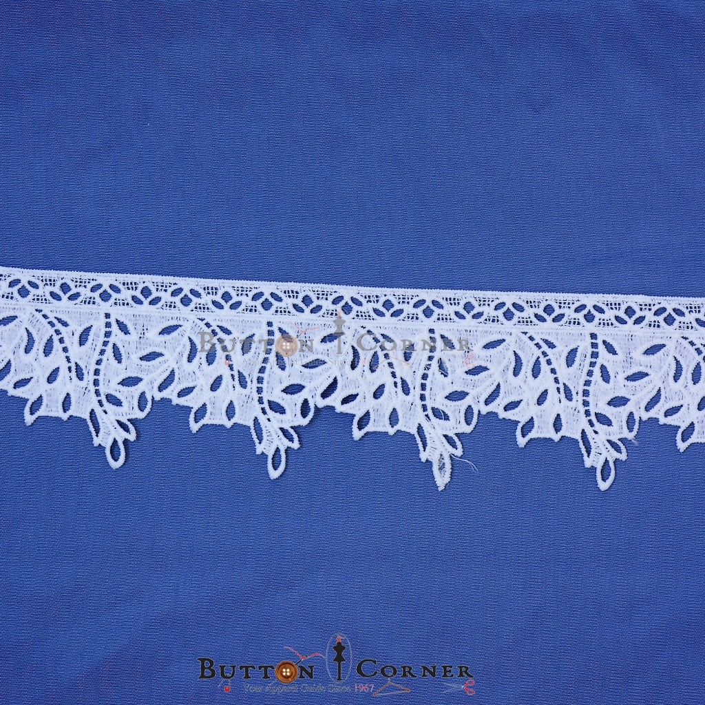 One Side Border Shuttle Lace