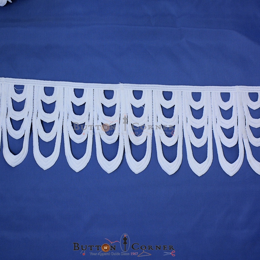 One Side Border Shuttle Lace