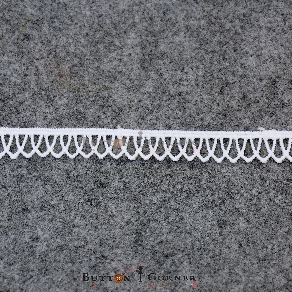 One Side Border Shuttle Lace