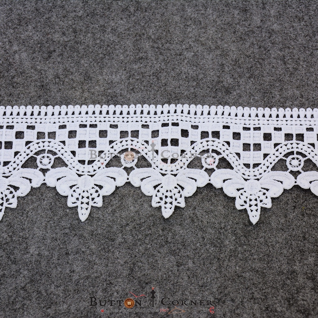 One Side Border Shuttle Lace