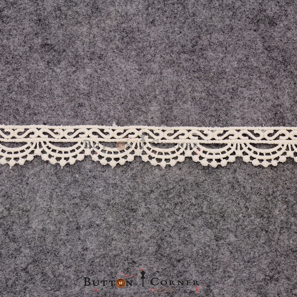 One Side Border Shuttle Lace