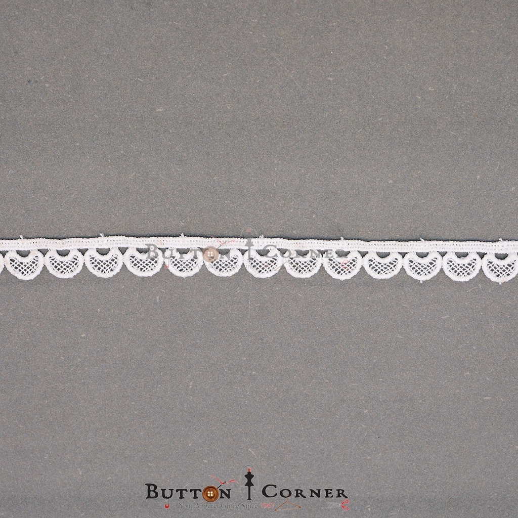 One Side Border Shuttle Lace
