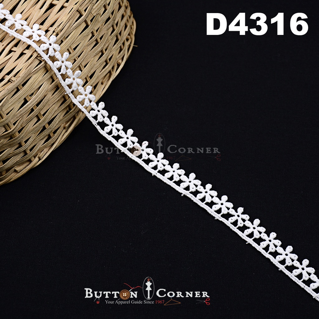 Shuttle One Side Border Lace