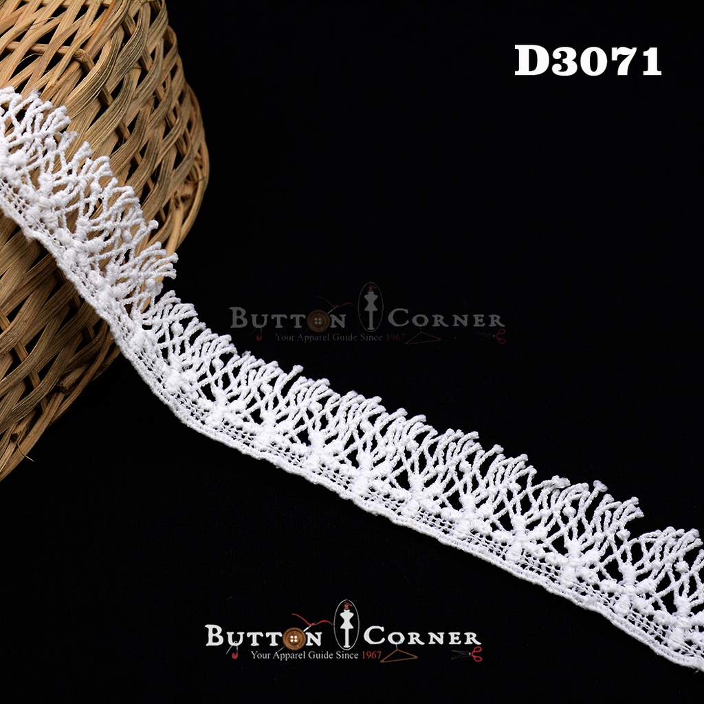 Shuttle Hanging Lace
