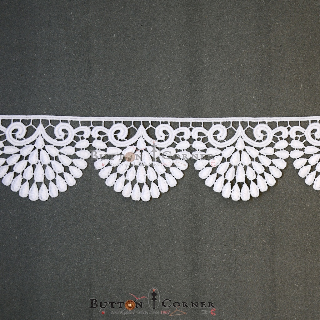 One Side Border Shuttle Lace